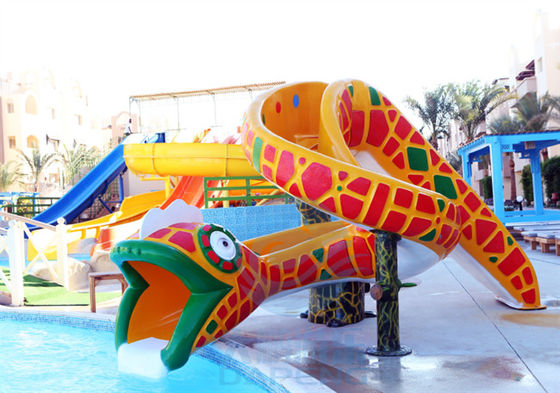 Çocuklar için Açık Kobra Mini Havuz Kaydırağı Fiberglas Yüzme Havuzu Su Oyunu