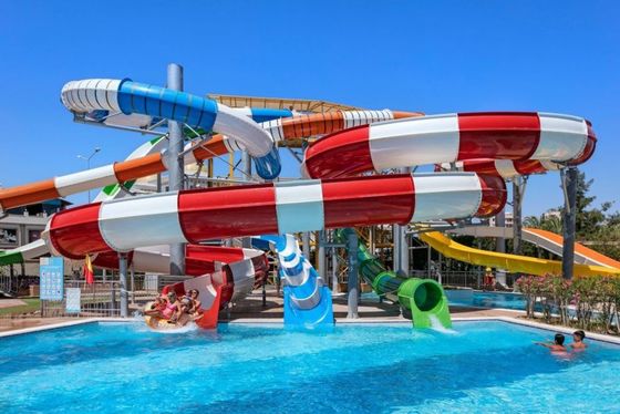 İyi bir fiyat. ODM Açık Su Tema Parkı Spor Oyun Gezileri Tube Fiberglass Slide çevrimiçi