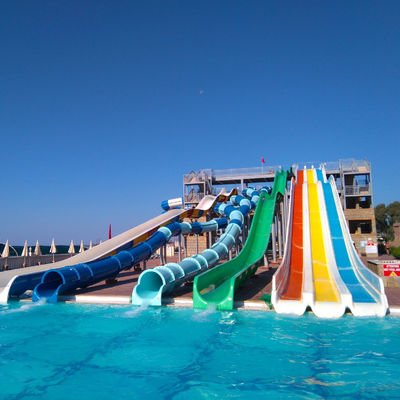 İyi bir fiyat. Outdoor Fiberglass Water Park Slide with 6-8mm Thickness and Customized Size for Long Service Life Over 10 Years çevrimiçi