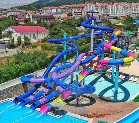 İyi bir fiyat. Kapalı Büküm 4 Şeritli Su Kaydırağı Kombo Ticari Fiberglas Spiral çevrimiçi