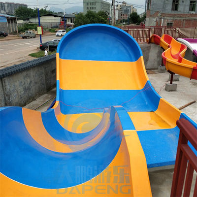 Küçük Boomerang Su Kaydırağı Çocuk Fiberglas Yüzme Havuzu Kaydırağı