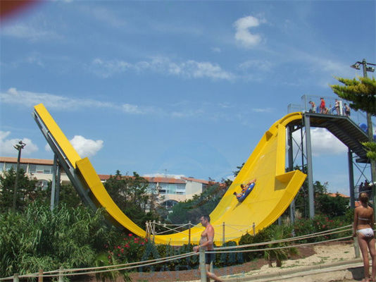 İyi bir fiyat. Muz Şekli Su Parkı Kaydırağı Çok Renkli 12 Metre Sarkaçlı Su Kaydırağı çevrimiçi