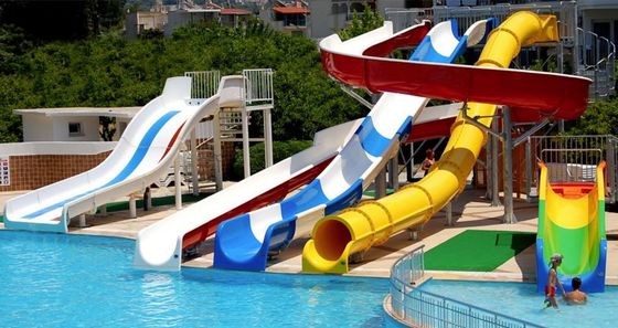 Çocuklar için su parkı ekipmanları oyun alanı cam lif slayt seti