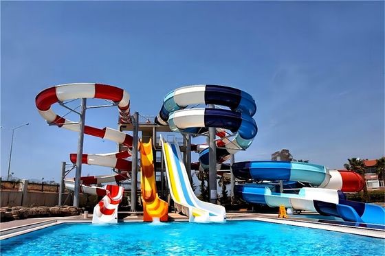 İyi bir fiyat. Çocuklar Aqua Oyun Alanı Eğlence Parkı için Su Kaydırma 18.5Kw çevrimiçi
