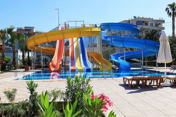 Aqua Tema Parkı Yüzme havuzu Oyunlar Atlamalar Yetişkinler için Fiberglass Su Kaydırma
