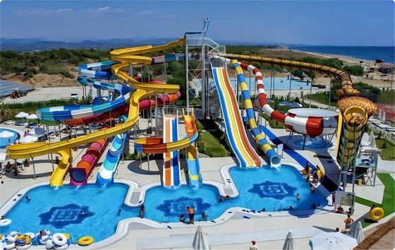 İyi bir fiyat. Ticari Aqua Su Tema Parkı Yüzme Havuzu Yolculukları Fiberglass Kaydırma çevrimiçi