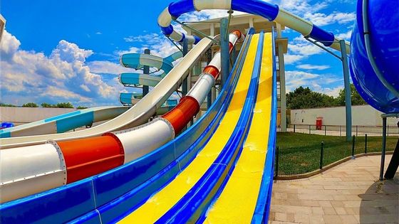 İyi bir fiyat. Aqua Tema Parkı Eğlence Sürüşleri Çocuklar Su Oyunları Cam Lifi Su Kaydırma çevrimiçi