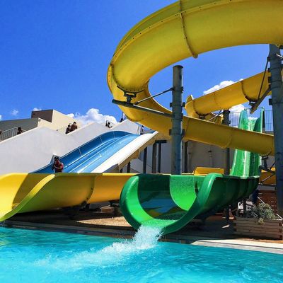 İyi bir fiyat. 5-12 metre genişliğinde cam lifli yüzme havuzu, kara taşımacılığı müşterileri için çevrimiçi
