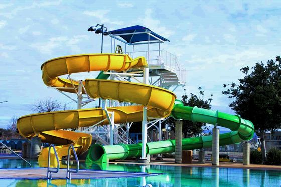 Çocuklar Yüzme Havuzu Su Oyunu Oyun Çocuklar için Spiral Fiberglass Su Kaydırma