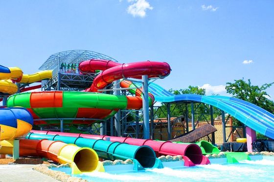 Çocuklar Açık Hava Eğlence Parkı Çocuklar Su Oyun Alanı Oyun Fiberglass Slayt Grubu