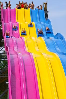 Yüzme Havuzu Fiberglas Su Kaydırağı Eğlence Yüksek Hızlı Aile Su Parkı Su Oyunları İçin