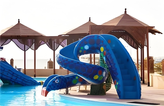 İyi bir fiyat. Fiberglass Water Splash Yüzme havuzu kaydırma Su oyun alanı Su parkı Hayvanlar seti Fil Yılan Gökkuşağı Çocuk havuzu kaydırma çevrimiçi