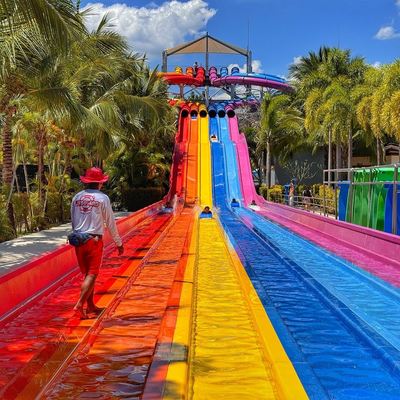 İyi bir fiyat. Commercial Water Park Slide with 6-10mm Thickness Fiberglass for 5-10 Passengers and 100-500kg Capacity çevrimiçi