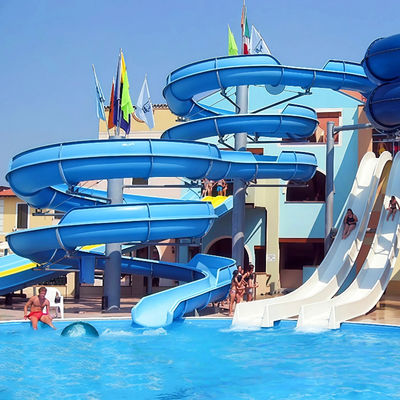 İyi bir fiyat. Spiral FRP Slide Combination 0.82m Inner Width Custom Design For Adult Children Water Park Venues çevrimiçi