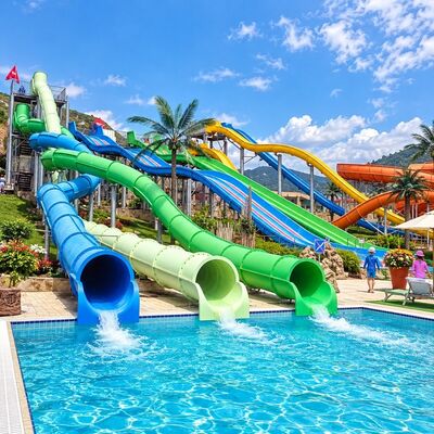 İyi bir fiyat. Kapalı Spiral Su Kaydırma Cam Lifi Eğimli Flume Ticari Yetişkin Su Parkı Kaydırma için Özel Renkli Yolculuk çevrimiçi